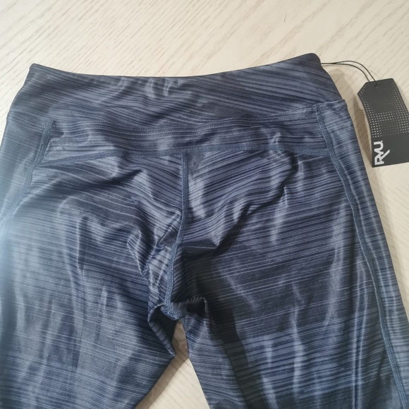 NWT! Ryu Geoline Capri - Picture 4 of 14